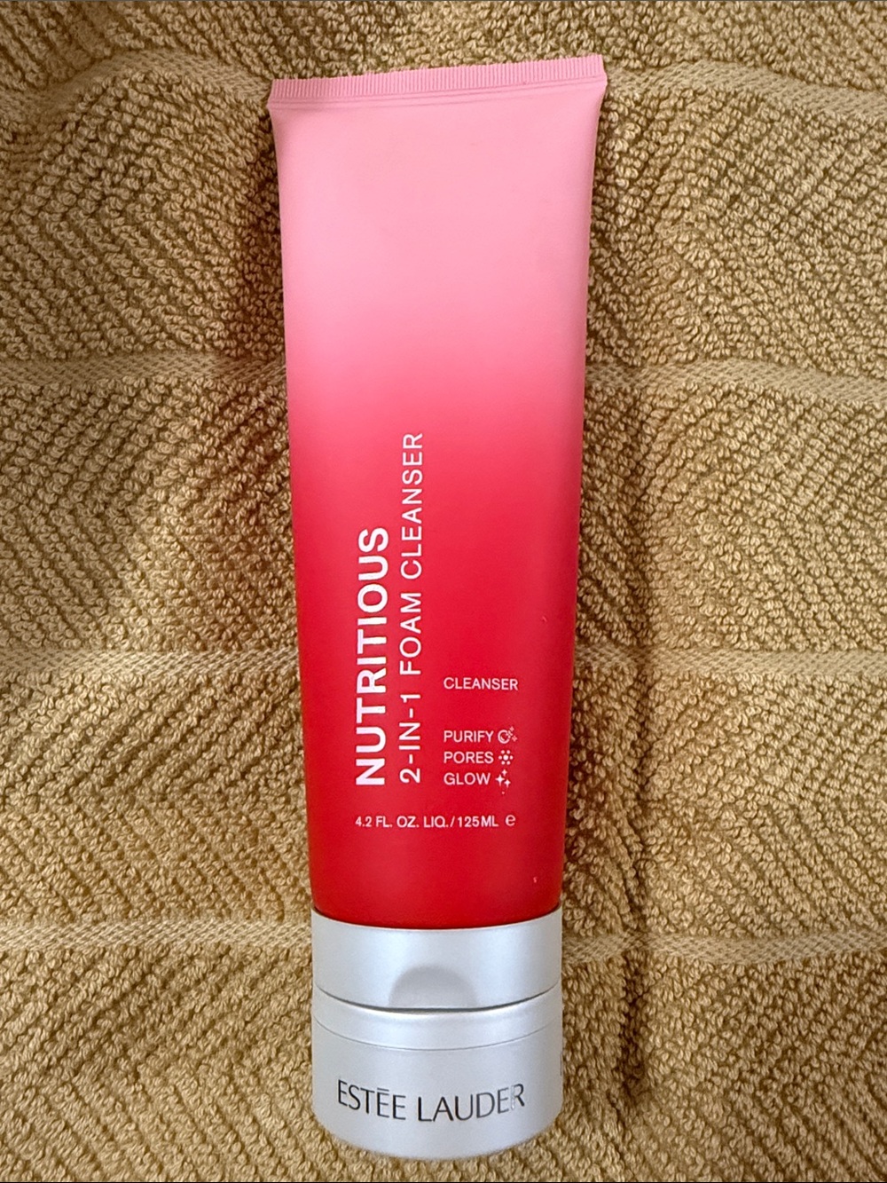 Estee Lauder Nutritious 2‑in‑1 Foam Cleanser — Pink to Red Gradient